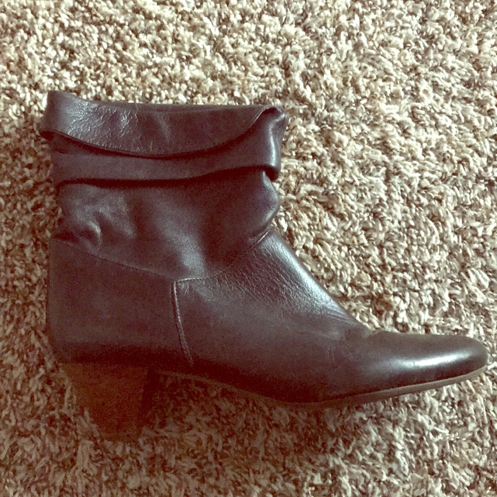 Steve Madden black leather ankle boots